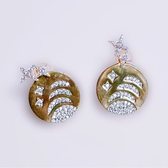 Women’s Sparkling Star Moon Earrings Set Fashion Jewelry Two in One Ear Studs - Picture 5 of 5